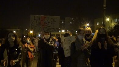 Photo of Nie cichną protesty w Puławach [FOTO]