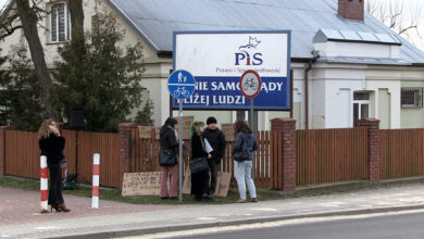 Photo of Protest przed siedzibą PiS w Puławach